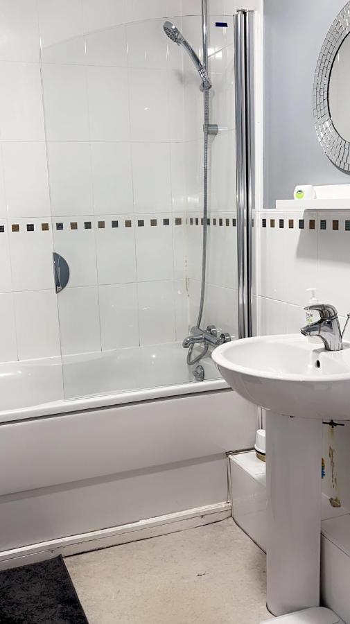 Luxury 1 Bed Apartment With Parking Manchester Extérieur photo