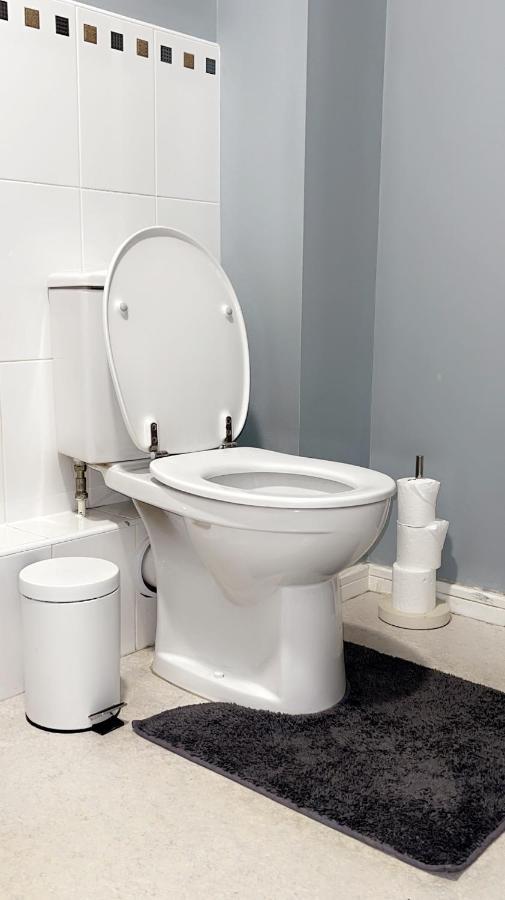 Luxury 1 Bed Apartment With Parking Manchester Extérieur photo