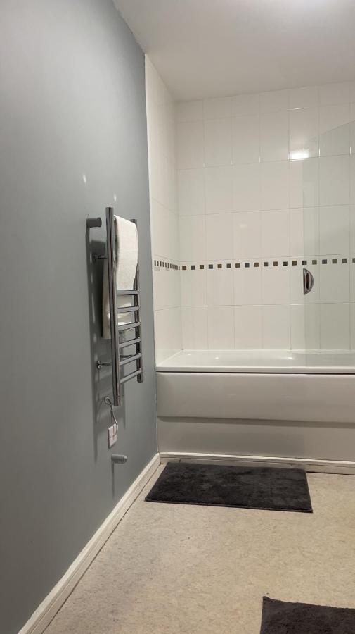 Luxury 1 Bed Apartment With Parking Manchester Extérieur photo
